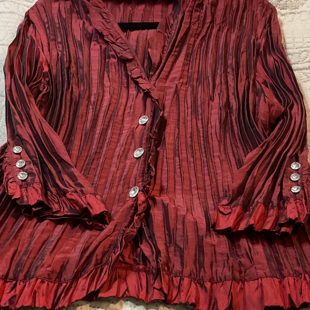 70’s Agora Wine Red Crinkled Button-Front Blouse with rhinestone buttons - Picture 4 of 4